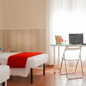 Budget Des Artistes Hostel